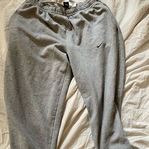 Men’s Grey Nike sweatpants